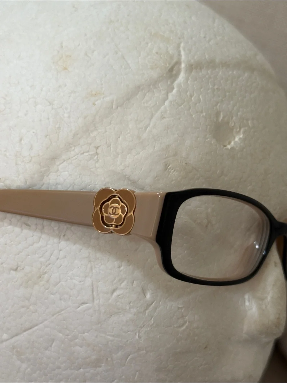CHANEL Beige and Black Camellia Accent Eyeglasses 👓 3131 c.1013 53016 130 Italy